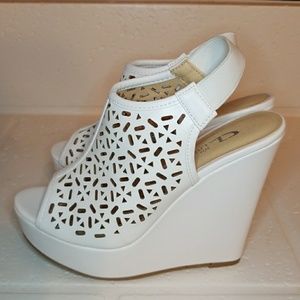 White Wedges